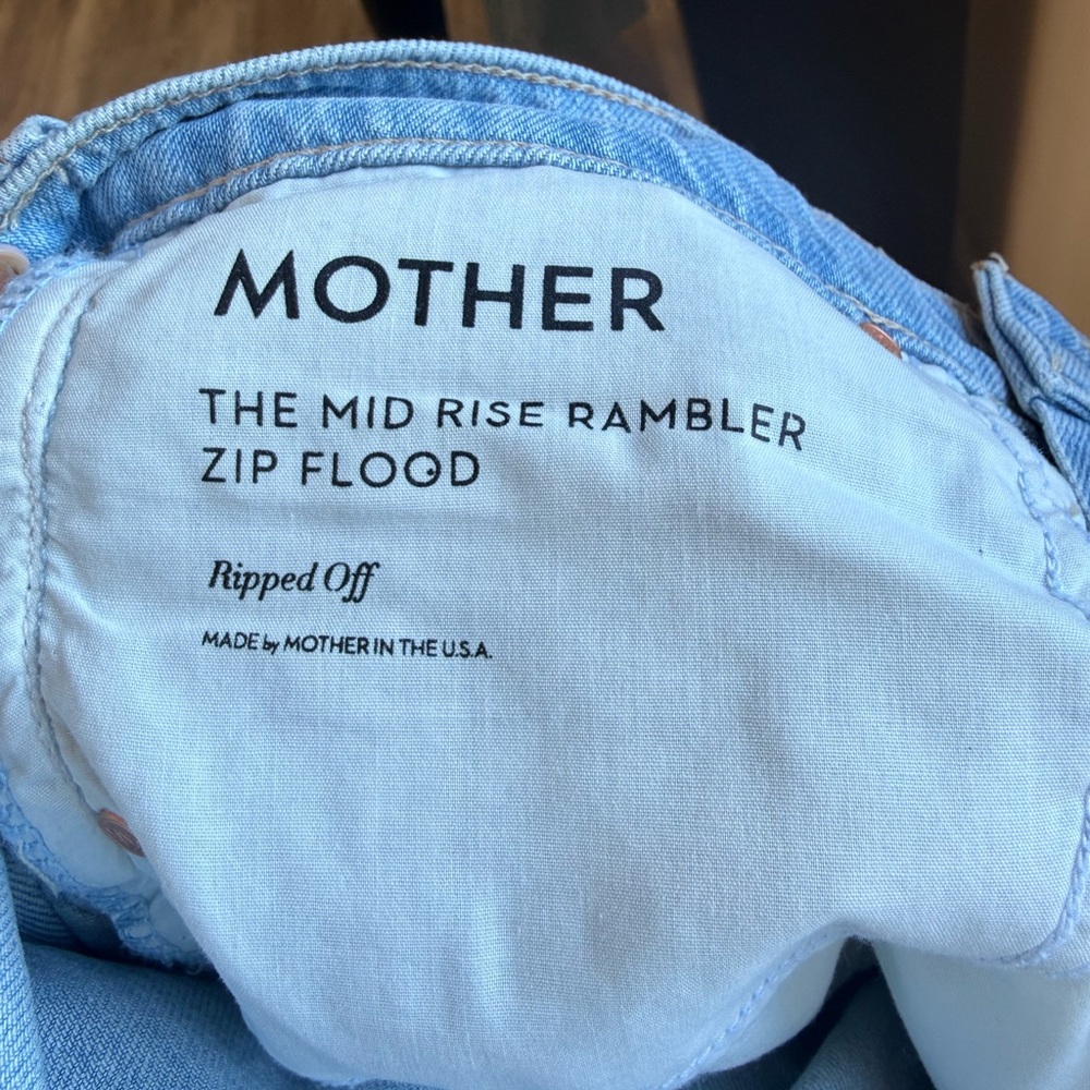 MOTHER Mid Rise Rambler Zip Flood in Ripped Off - Picture 9 of 10
